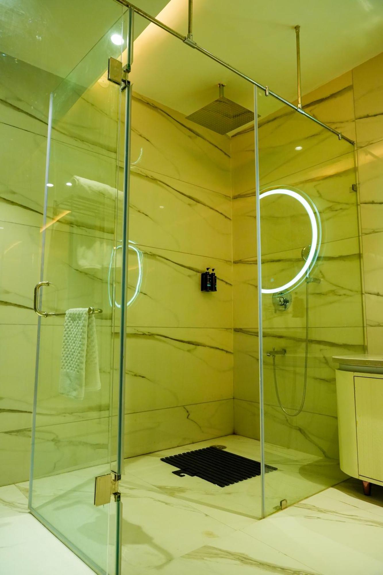 Hotel Adsan Heights Gajraula Εξωτερικό φωτογραφία